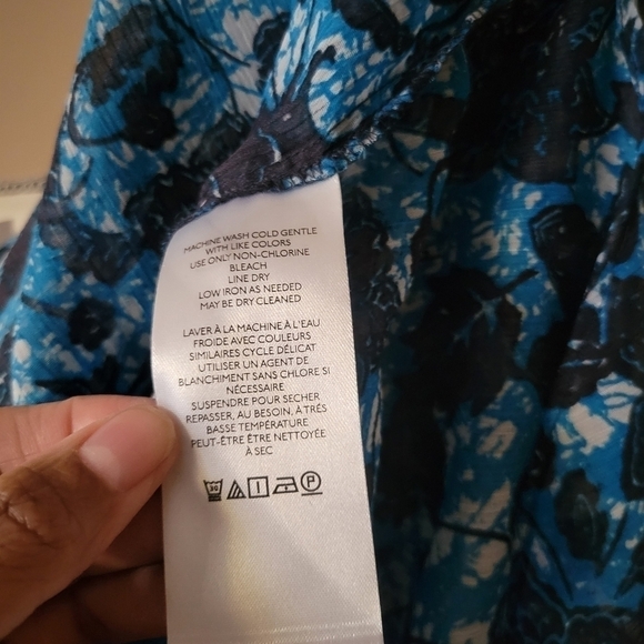 Anthropologie sheer printer peasant blouse size medium. - Picture 8 of 12
